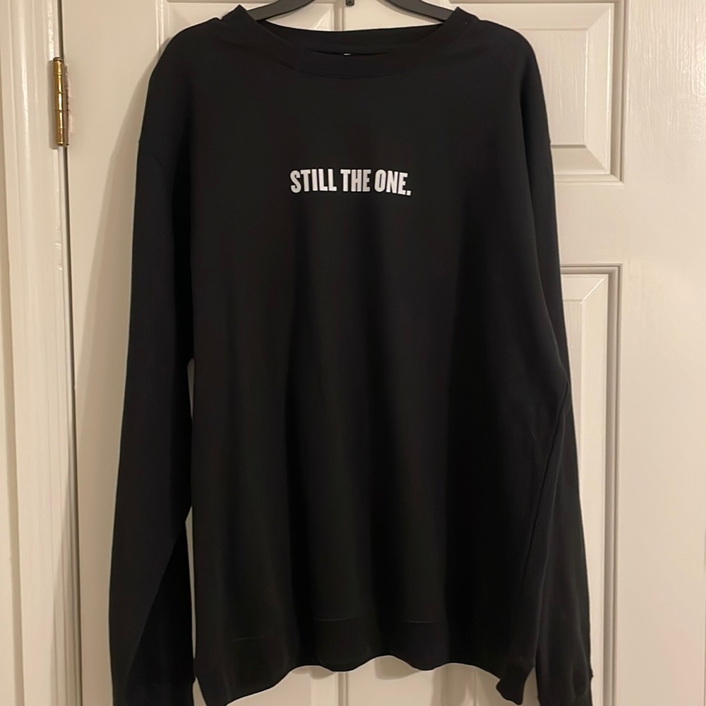 Shania Twain “Still the One” sweatshirt. Size XL. Never been worn.